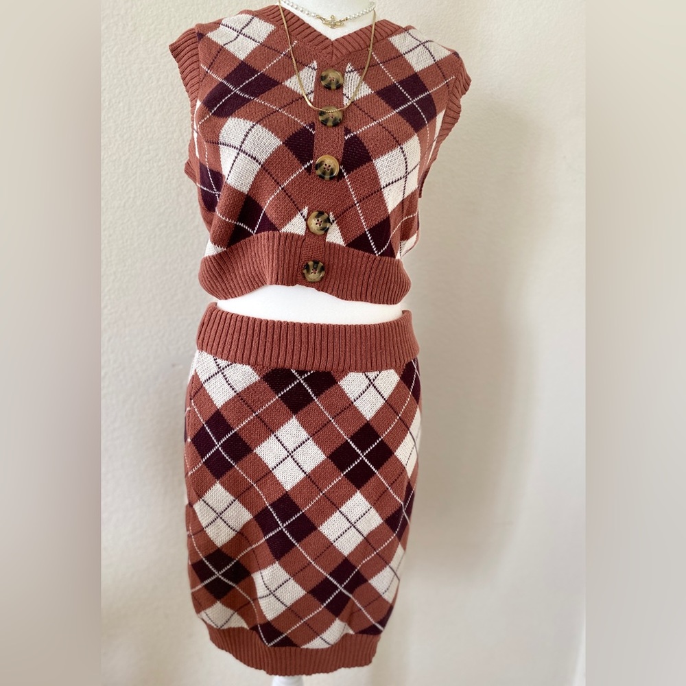 Skirt and top set